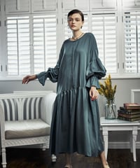 Puff sleeve dress
