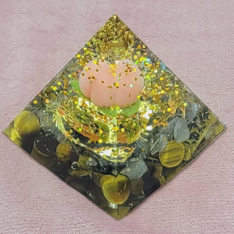 桃1個入り🍑金運金ピカギラギラオルゴナイト～桃神&龍神コラボ～