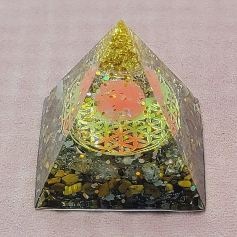 夜光桃1個入り🍑金運金ピカギラギラオルゴナイト | Peach Aura Online Shop