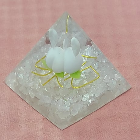 桃うさぎ1匹入り🍑🐇開運オルゴナイト2個セット