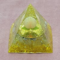 桃1個入り🍑金運金ピカキラキラのオルゴナイト