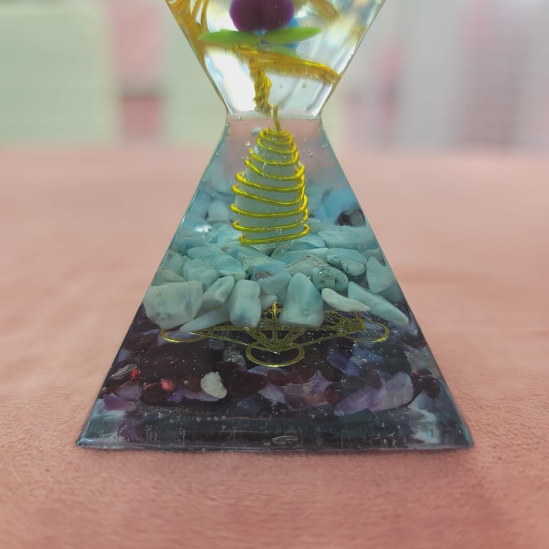 祈祷調整済み★お部屋がヒーリングスポットになるオルゴナイト★色が変わる　A レインボー桃7個入り🍑🍑🍑🍑🍑🍑🍑匠の技が光る開運と癒しの