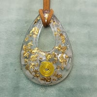金箔入り純白のネックレスオルゴナイト(大)