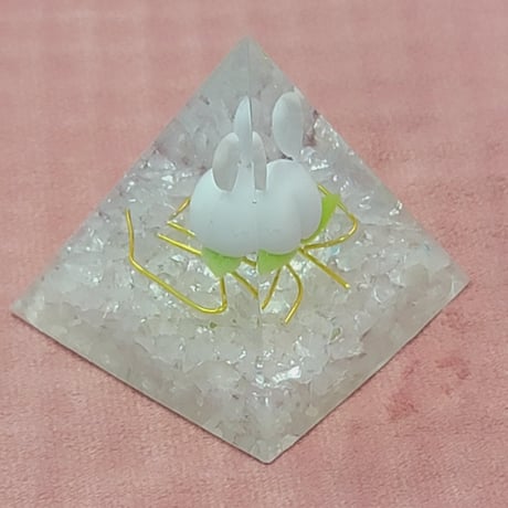 桃うさぎ1匹入り🍑🐇開運オルゴナイト2個セット