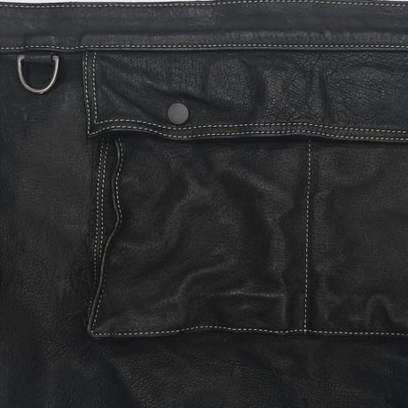 Cargo Kilt(VEGETABLE TANNING PIG LEATHER) BLACK