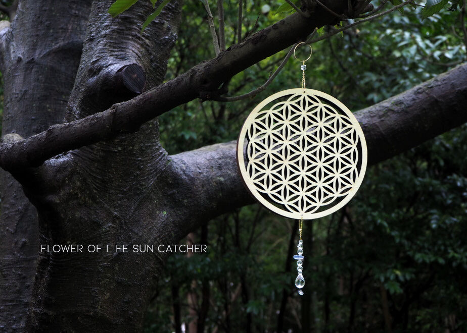 サンキャッチャー♡ハンドメイド「エーデルワイスとブルーバイオレット♡」 サンキャッチャー♡ハンドメイド「エーデルワイスとブルーバイオレット