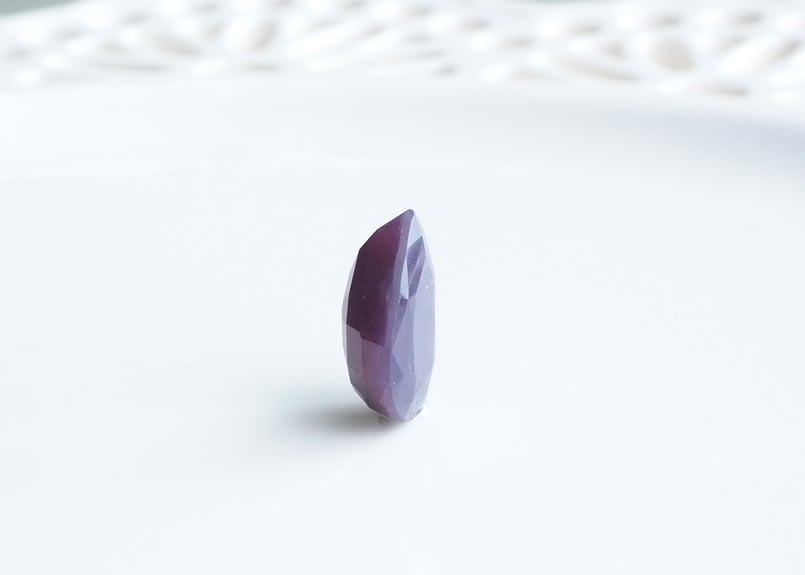 バイカラーコランダム・ティアドロップカットルース | mizunone