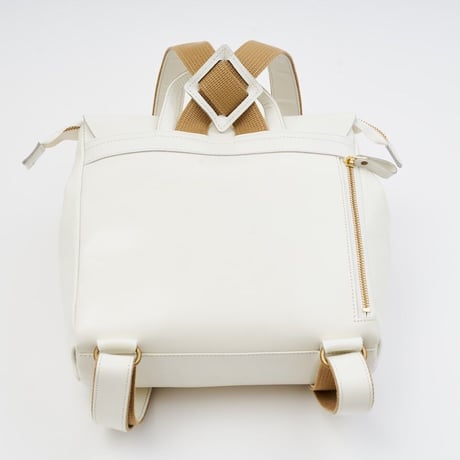 【日本製】【rena -iris  made in japan】〔rena-white　collection〕牛革製品・オイルヌメ・牛革コンパクトリュック  ir-2817