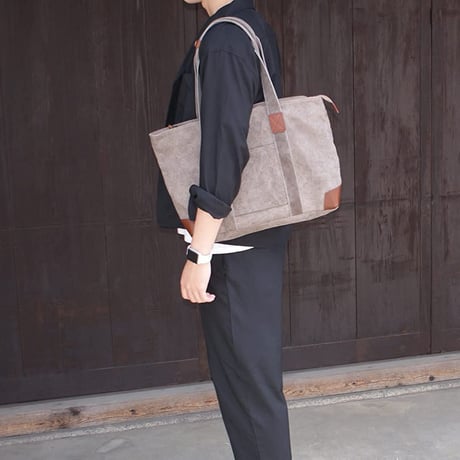 rena 豊岡(レナ　トヨオカ）cheviot(チェビオット）豊岡製・神鍋山火山灰染め　8号帆布・ショルダートート（横型） tz-23