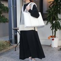 【日本製】【rena -iris  made in japan】〔rena-white　collection〕軽量牛革製品・ヌメ革手提げトート（H　28　W　40　D　10.5　cm)   ir-03