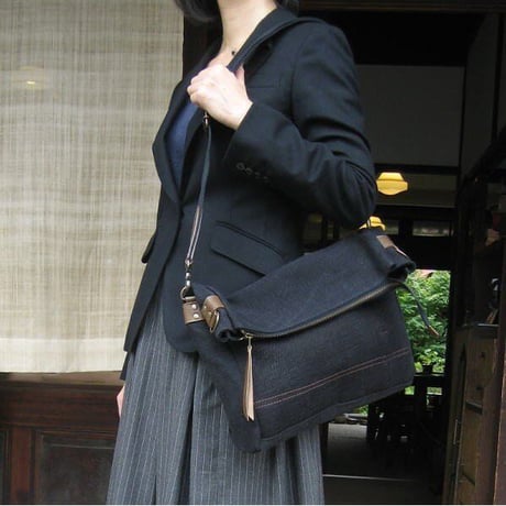 rena 豊岡(レナ　トヨオカ）cheviot(チェビオット）六号蝋引き帆布・バイオ加工・口折りショルダー（rj-303-A）【豊岡製品】 【倉敷児島製帆布】