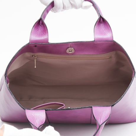 【日本製】【rena -iris  made in japan】〔rena-white　collection〕軽量牛革製品・ヌメ革（ツヤ革調ヌメ革）手提げトート   ir-01