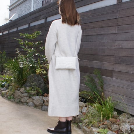 【日本製】【rena -iris  made in japan】牛革エナメルクロコ・横型お財布三層斜め掛け、スマホ　ポシェット   ir-666