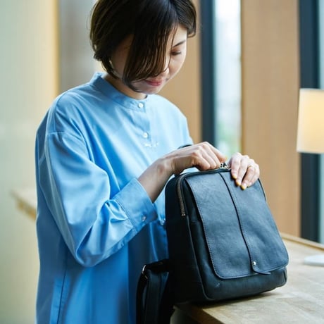 【日本製】rena-iris x GENOVA（IMAIBAG）コラボ製品ランドセルデザインM・・シュリンクヌメ牛革・リュック　ir-2501