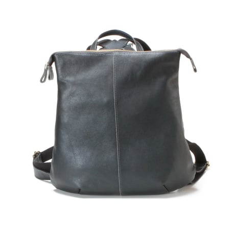 【日本製】【rena -iris  made in japan】〔rena-white　collection〕牛革製品・オイルヌメ・牛革スリムリュック  ir-71