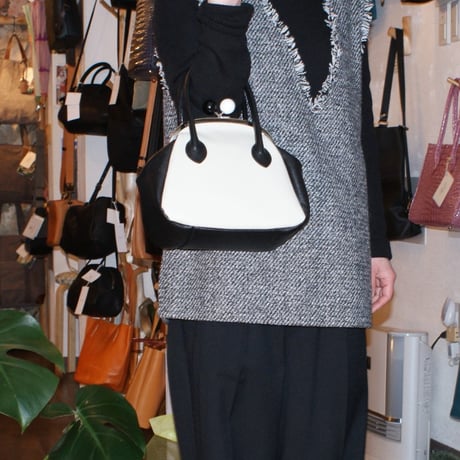 【日本製】【rena -iris  made in japan】【日本製】(ソフトシュリンクレザー製)　牛革製品・コンビcolor   ガマ口バッグ　　ir-665-all