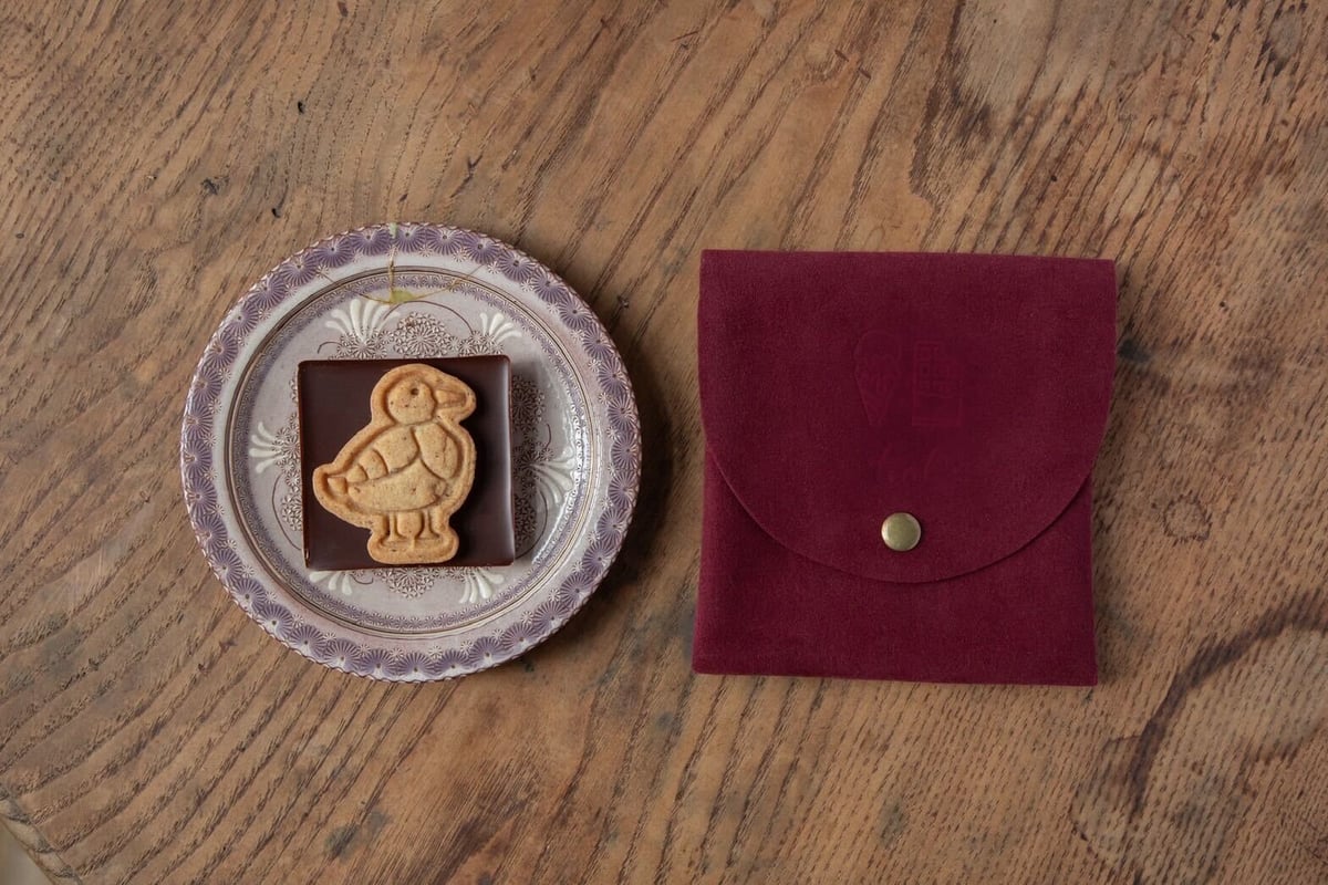 カモのタブレットショコラ 【カシスキャラメル×ダークチョコレート