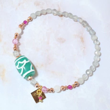 水蓮花天珠 | STORES