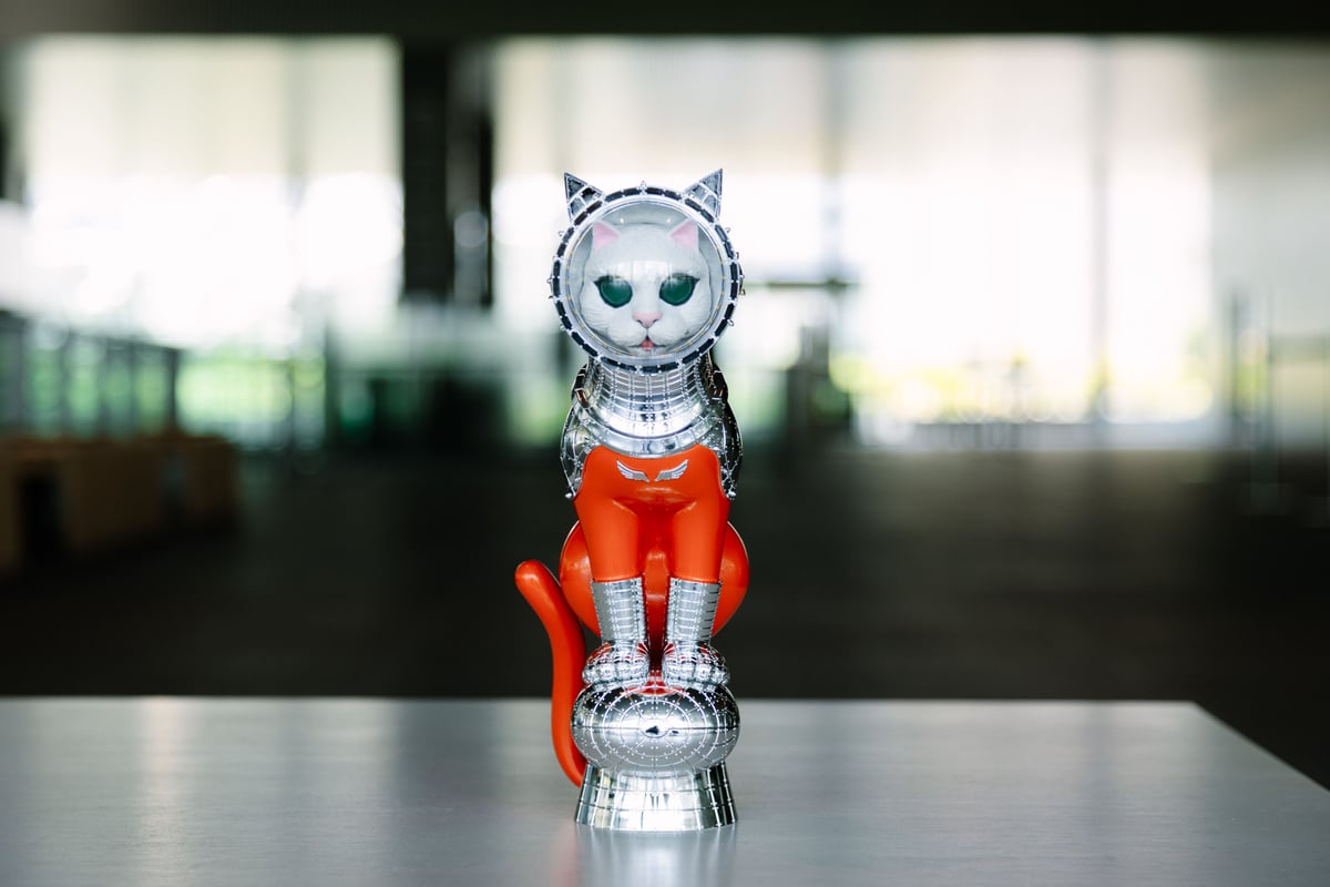 置物 catwalk SHIP'SCAT(Muse)フィギュアマスコット | 大阪中之島美術館 | 大阪
