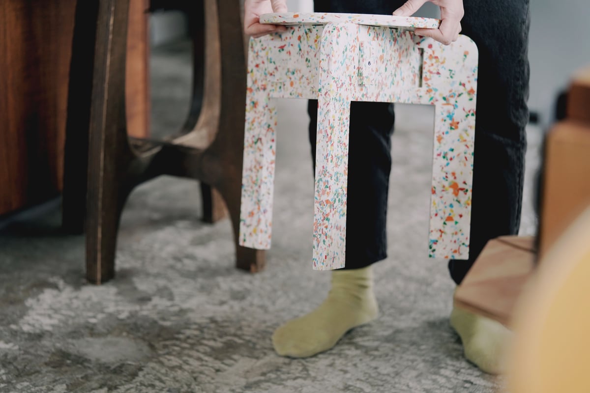 STREET STOOL (Terra)組み立て前｜Mãi | 大阪中之島美術館ミュージアム