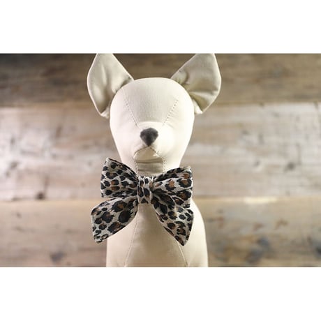 Leopard Print Pig Suede Leather Ribbon Style Collar