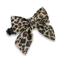 Leopard Print Pig Suede Leather Ribbon Style Collar