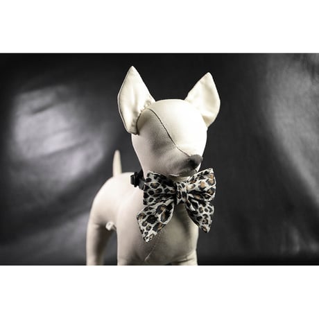 Leopard Print Pig Suede Leather Ribbon Style Collar