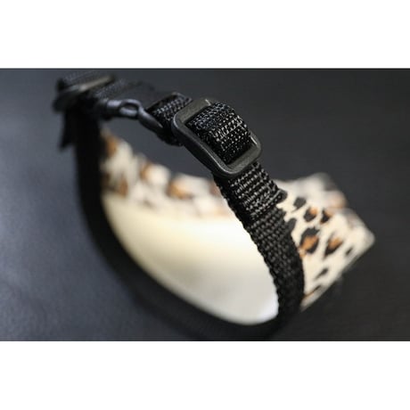 Leopard Print Pig Suede Leather Bandana Style Collar