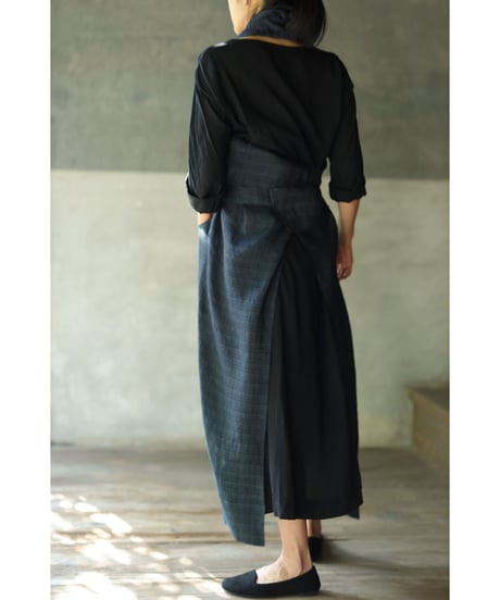 〔草木〕るりいろApron / MAKI TEXTILE STUDIO