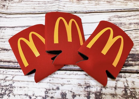 マクドナルドグッズ　クージー　マックロゴ