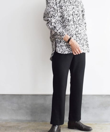 Ｒ&D.M.CO/MIDDLESMOOTH TIGHT PANTS