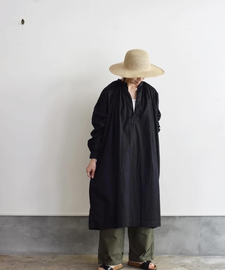 OUTIL/ROBE DOYE