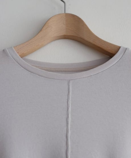 NIKKI ESSENTIAL PIECES/RIB TRIM T-SHIRT
