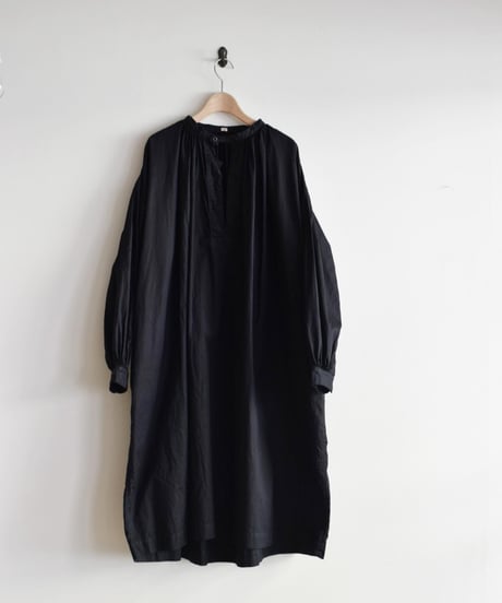 OUTIL/ROBE DOYE