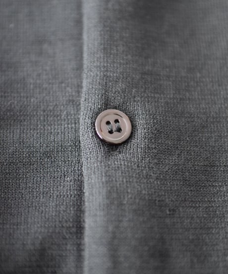 R&D.M.CO- BACK BUTTON HALF SLEEVE