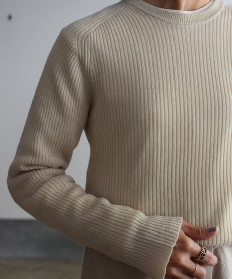Nikki ESSENTIAL PIECES/CASHMERE SILK RIB CREWNECK