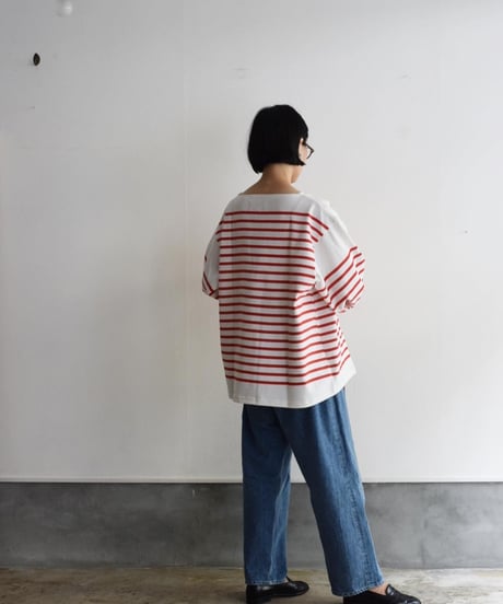 OUTIL/TRICOT AAST