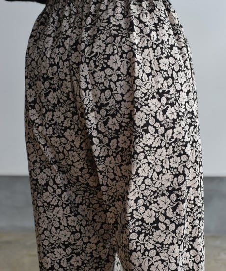 R&D.M.CO/WILD BERRY RELAXED GUM PANTS