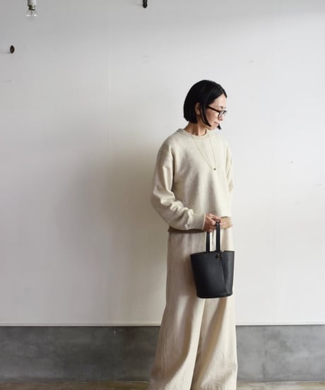 NiKKI  ESSENTIAL PIECES/YAK CREW NECK SWEAT SHIRT
