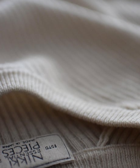 Nikki ESSENTIAL PIECES/CASHMERE SILK RIB CREWNECK