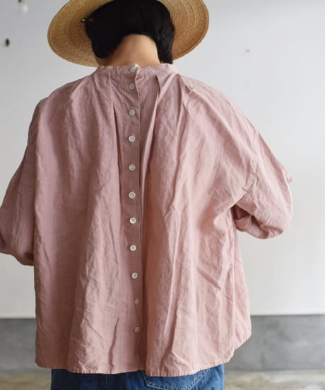 R&D.M.CO-  GARMENT DYE SMOC BLOUS