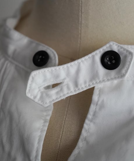 OUTIL/ROBE DOYE