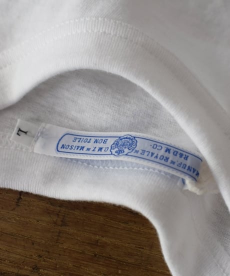 R&D.M.CO/HAND PICKED STRAWBERRY TEE