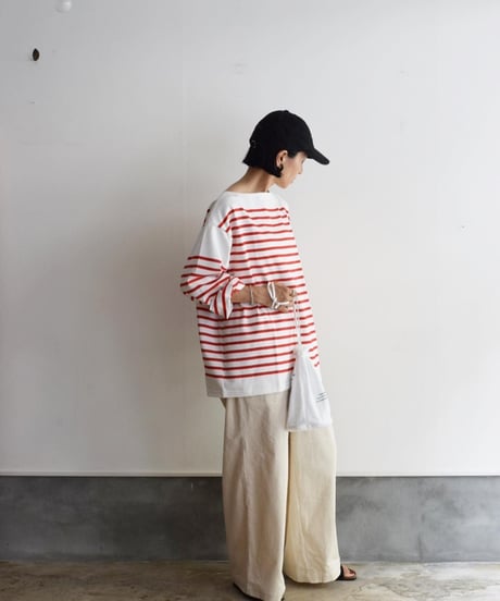 OUTIL/TRICOT AAST