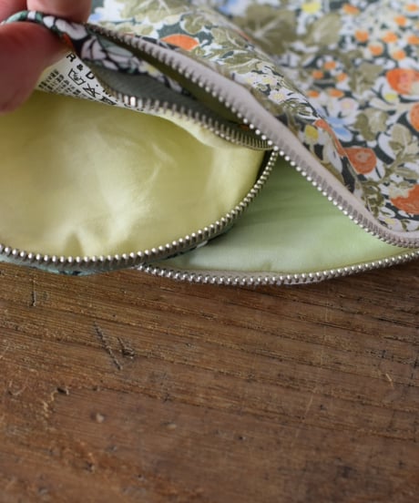 R&D.M.CO/W.B.F.RIPSTOP CIRCLE POUCH