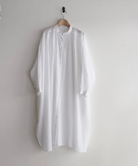 SOIL/BANDED COLLAR GATHERED SHIRT DRESS