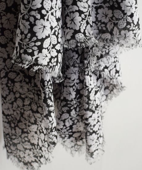 R&D.M.CO/WILDBERRY GAUZE SHAUL