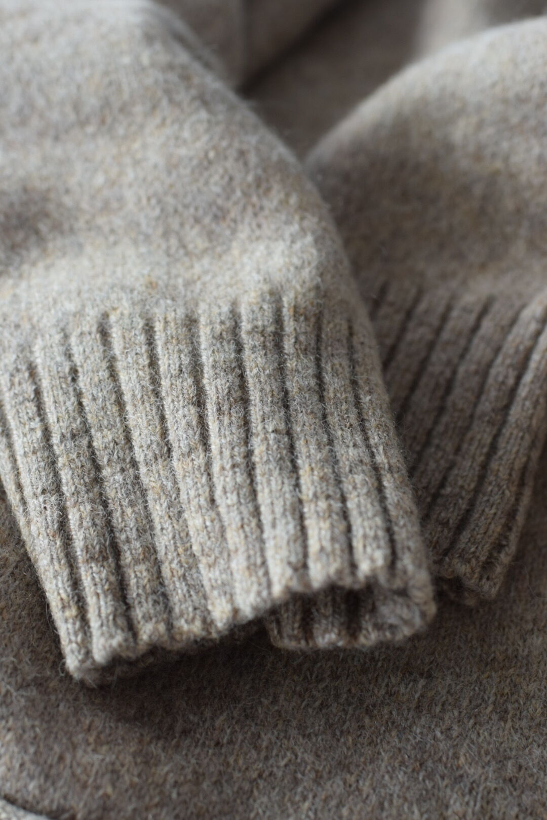 Nikki ESSENTIAL PIECES/YAK FELTE SWEAT SHIRT |