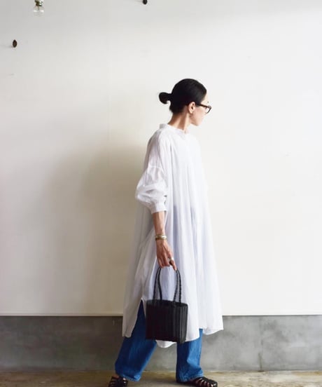 SOIL/BANDED COLLAR GATHERED SHIRT DRESS