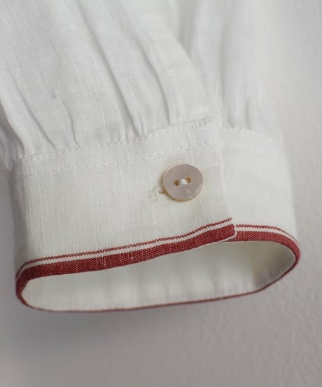 BUNON/FRILL COLLAR BLOUSE